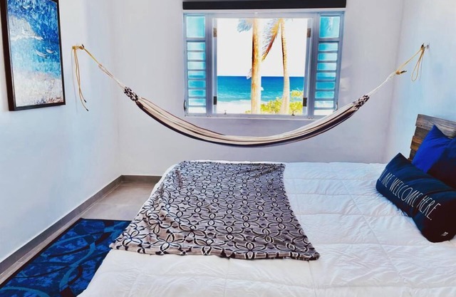 breathtaking sea view Beach FRONT very PRIVATE and quiet SOLAR POWERED