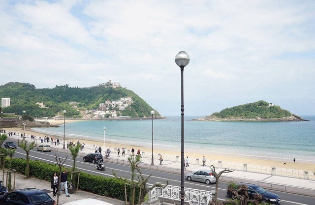 BREATHTAKING TERRACE VIEWS by www.SanSebastianApartments.es