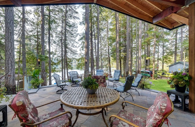Bremerton Vacation Rental w/Hot Tub & Lake Access