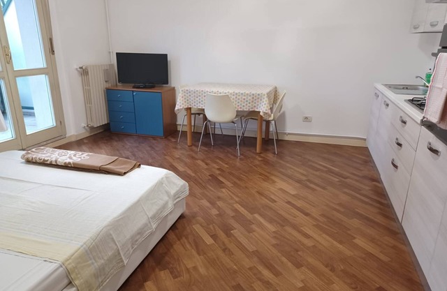 Brescia, Residence at the park, elegant studio apartment near the station