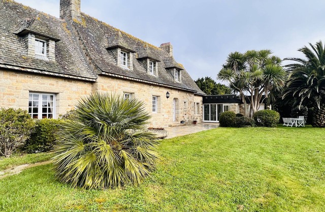 Bretton Stone Villa nearby the beatiful sandy beaches palmtree garden