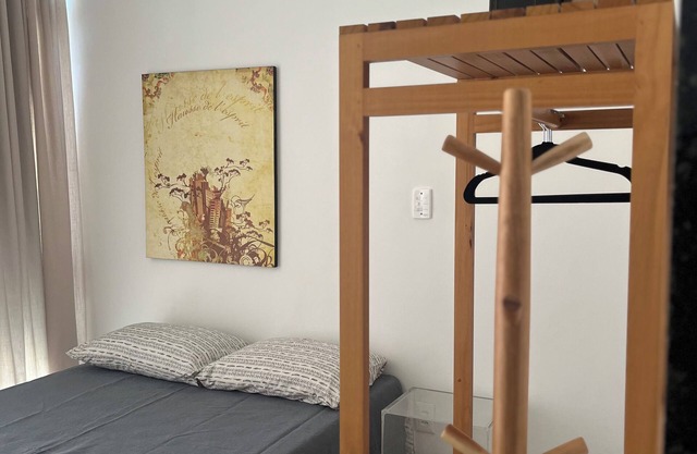 Bright, well located and newly renovated studio!