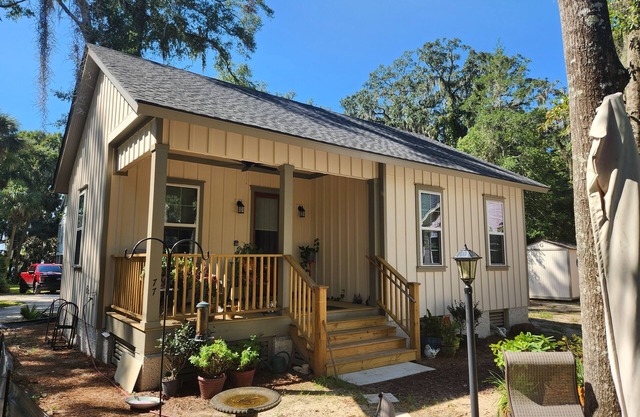 Bridge St. Guest Cottage in Old Town Brand New!nnn