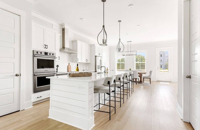 Bridge View - Spacious Luxury Home w/Rooftop Deck
