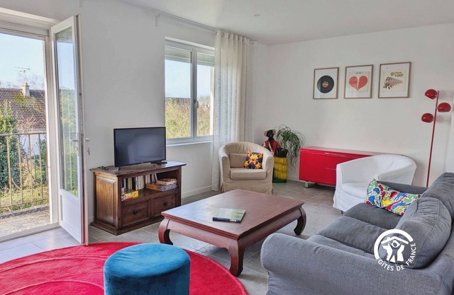 Bright house in Sainte Suzanne with garden, 3 bedrooms, wifi