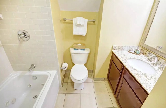 Bright 2BR Wyndham Resort Stay – Pools, Hot Tubs & Prime Location