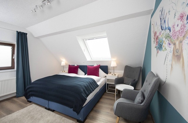 Bright and spacious family room (39 sqm) for up to 4 people with free WiFi