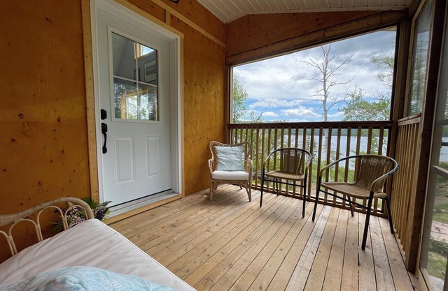 Bright and charming cabin on the Cabot Trail overlooking St. Ann’s bay.