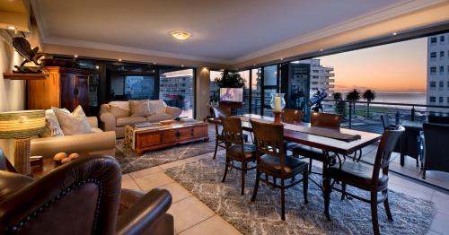 Bright and Stylish Beachfront Apartment