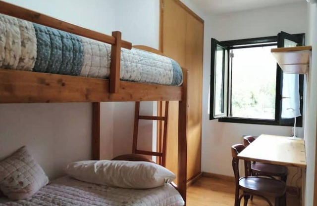 Bright apartment with garden Besiberri 6