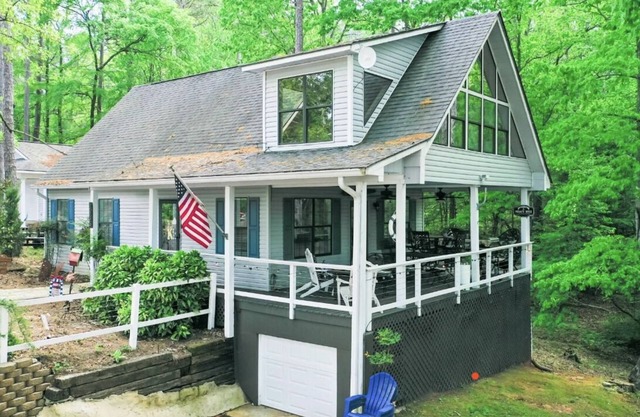 Bright Aqua Yacht Harbor Pickwick Lake Lakeview Home Boat Garage Sleeps 10+