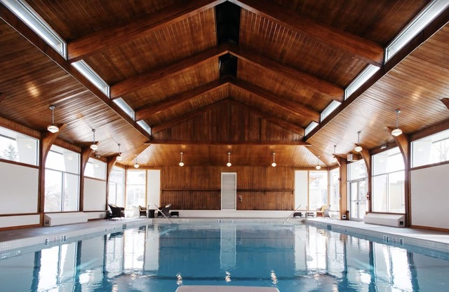 Bright & Beautiful 1 Bedroom with POOL