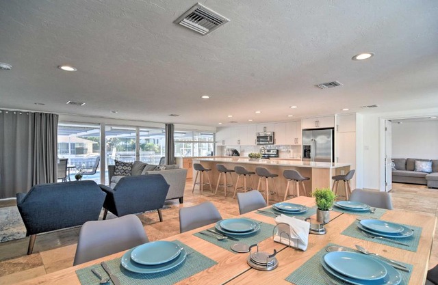 Bright Canalfront House with Pool in San Remo Shores