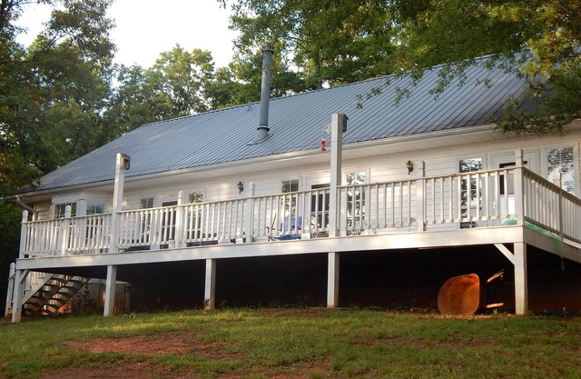 Bright, Cheerful, Spacious Home With Lovely Views Of The Great Smoky Mountains!
