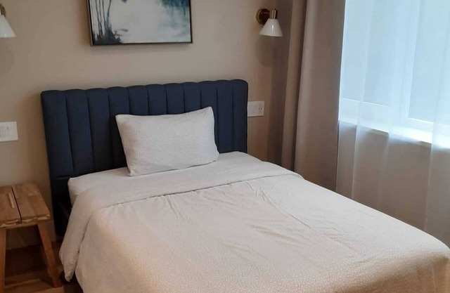 Bright comfortable room + bathroom in Brooklyn