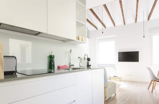Bright & Cute 2BD 2BTH - Barrio Salamanca