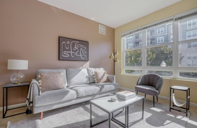 Bright San Bruno 2BR w/Pool, Spa & Gym, nr Groceries, by Blueground