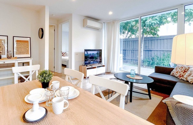 Brilliant 2B Brighton Apt Near Beach*Garden
