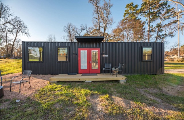 Brine Time: 2 mins to Lake Conroe! Heated Pool, Fire Pit, Stocked Ponds