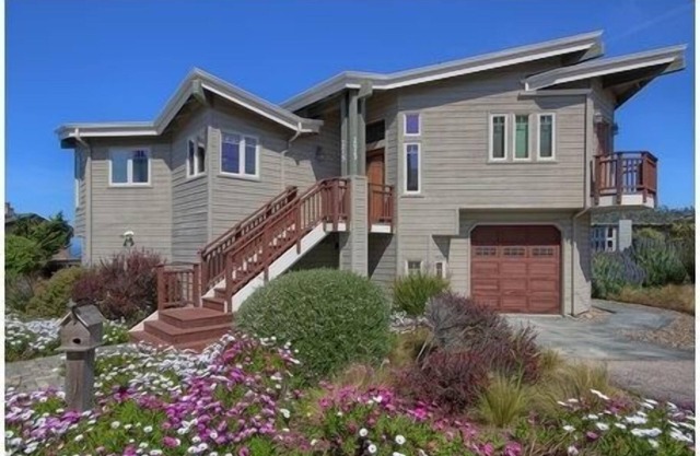 Bristol By the Sea: 3 BR, 3 BA House in Cambria, Sleeps 8