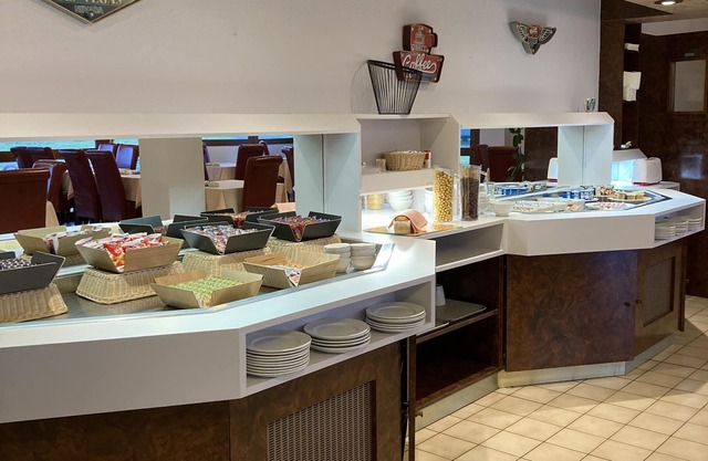 Brit Hotel Essentiel Moulins Avermes