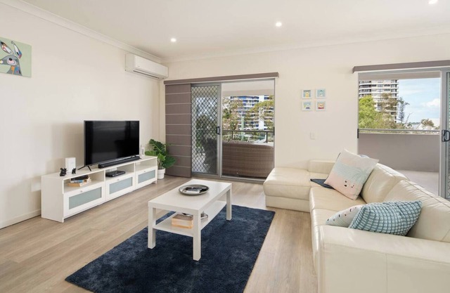 Broadwater Days Breezy Resort Living by the Bay