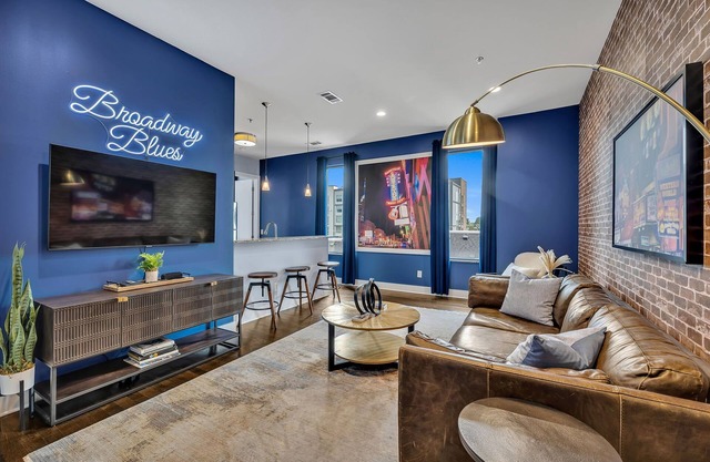 Broadway Blues at 30th Lofts Near Vandy/West End/Downtown Nashville