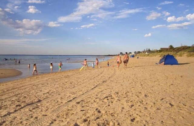 Bronte-an absolute beachfront property