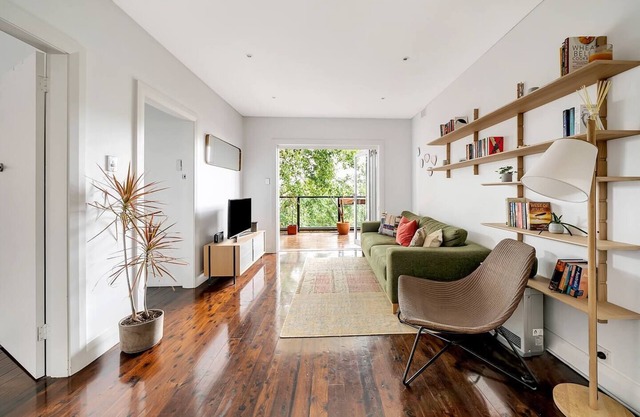 Bronte Beauty Modern Heritage Style with Balcony