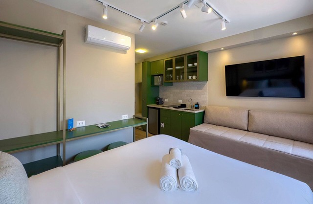 Brooklin | US Consulate + Interlagos | Sleeps 4