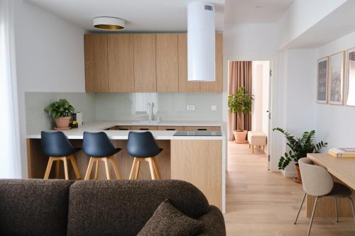 Brown I One Bedroom Apartment I One Cotroceni Park