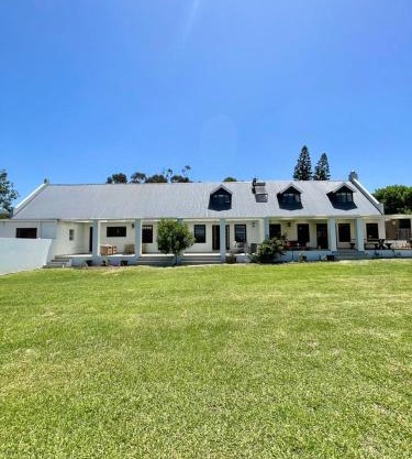 Brummer House - Living The Breede