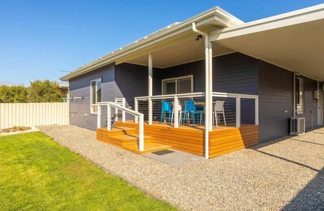 💲 Bryant Blue 10 Bryant Crescent, Goolwa Beach