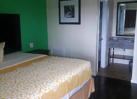 Budget Inn