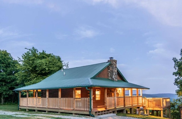 Buffalo River Cabin w/Hot Tub