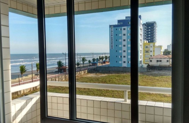 Building facing the sea. Daily rate from 150.00