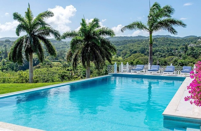 Bumpers Nest, Tryall Club by Personal Villas - 12-Person Jacuzzi, Infinity Pool