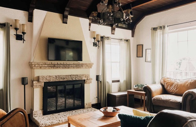 Bungalow Beats | Musical Vibes Near Cherry Creek