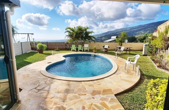 Bungalow des pensées piscine chauffée 28°