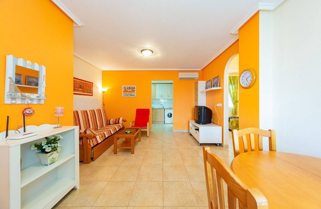 Bungalow in a nice complex with a swimming pool in Aguas Nuevas, Torrevieja