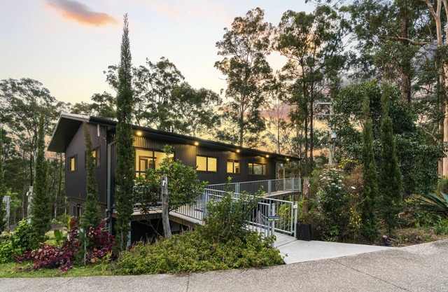 Bush Hideaway:Building #6