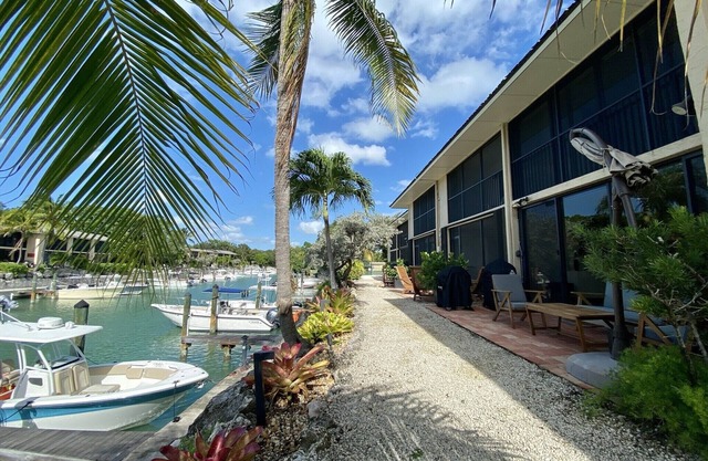 Buttonwood Bay - Fully Remodeled - Boat Slip Available