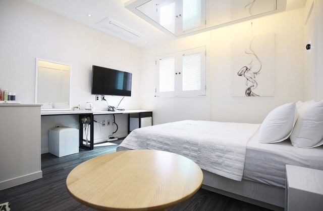 Buyeo Self Check-in Motel Golf