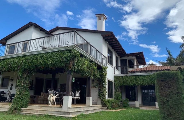 By San G Spa/Santa E. Barillas/V. Canales/Jocotillo/Sleeps 10, WIFI