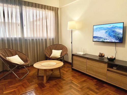 Cálido dos ambientes a metros de Plaza Independencia