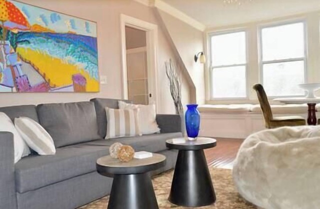 C &J Signature Stays 1864 Downtown Morristown Apartment