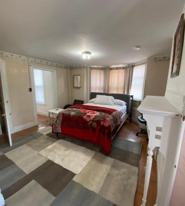 C Jay Homes 6 minutes Walk to Journal square