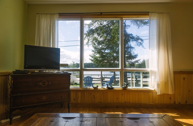 C1 Lakefront Cottage - Nature Getaway in Peaceful Northern Ontario