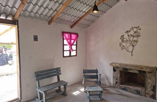 Cabin in the heart of San Antonio de las Alazanas.