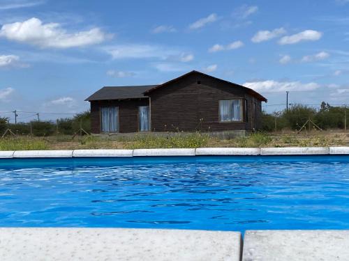 Cabaña con piscina